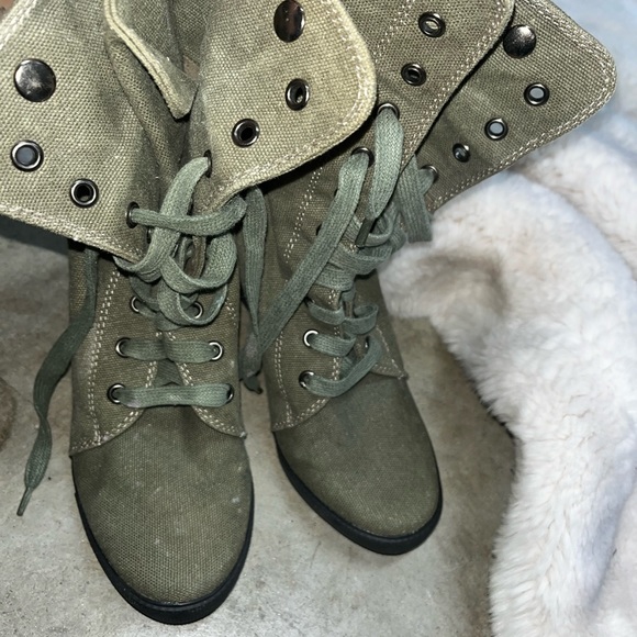 Aldo Heeled Olive Foldover Canvas Booties 🌵39 - Picture 9 of 11